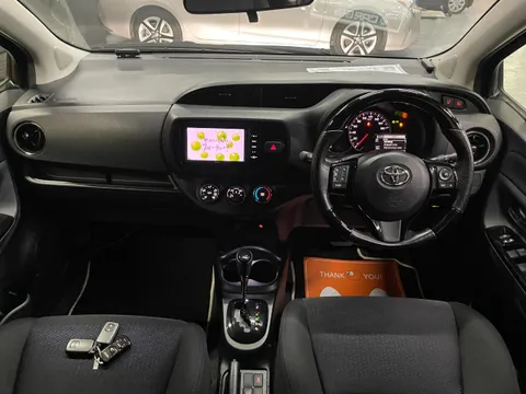Toyota Yaris (Vitz)