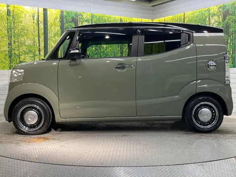 Honda N-BOX Slash