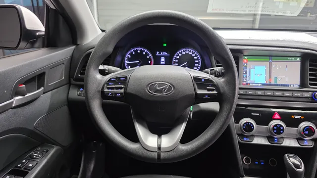 Hyundai Elantra (Avante)