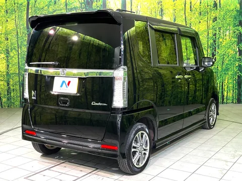 Honda N-BOX Custom