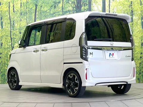 Honda N-BOX Custom