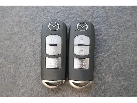 Mazda MX-5 (Roadster)