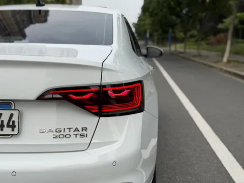Volkswagen Sagitar