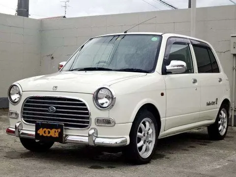Daihatsu Mira Gino