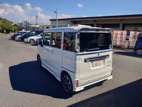 Suzuki Spacia Custom