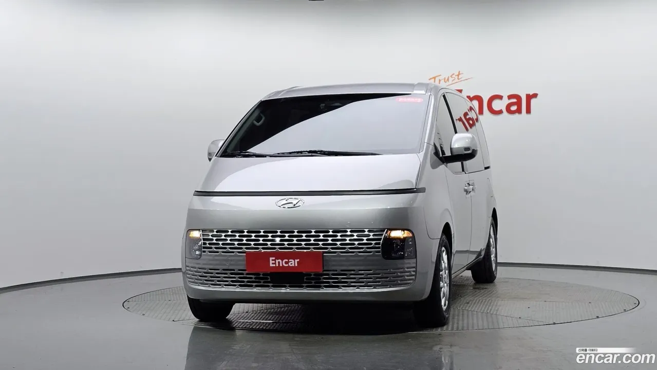 Hyundai Staria