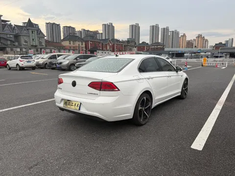 Volkswagen Lamando