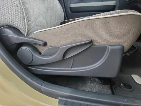 Daihatsu Mira Tocot