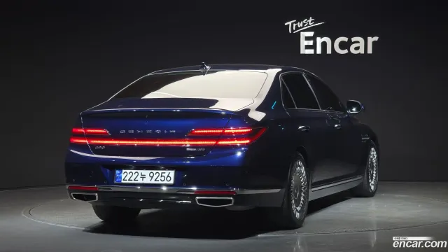 Genesis G90