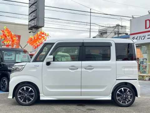 Suzuki Spacia Custom