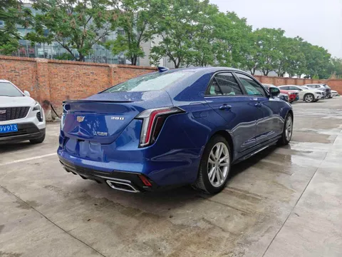 Cadillac CT4