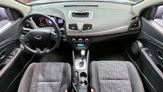 Renault SM3