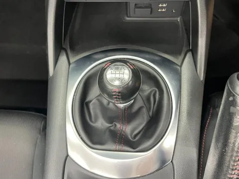 Mazda MX-5 (Roadster)