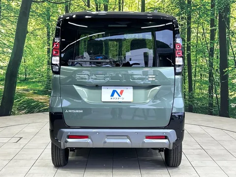 Mitsubishi Delica Mini