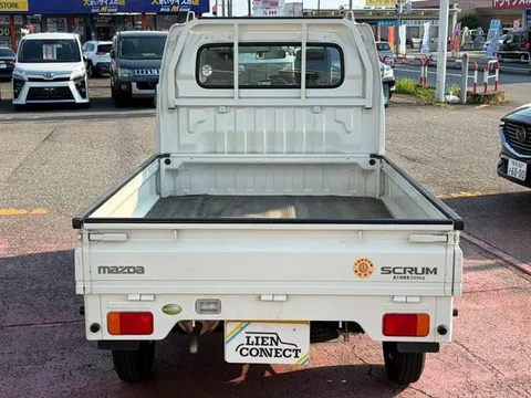 Mazda Scrum Truck