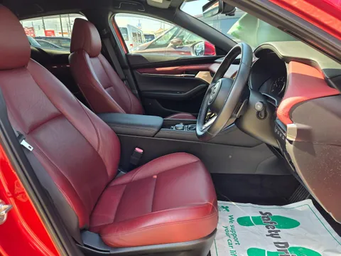 Mazda MAZDA3 Fastback