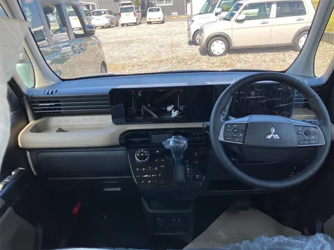Mitsubishi Delica Mini