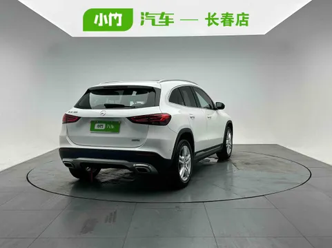 Mercedes-Benz Mercedes-Benz GLA