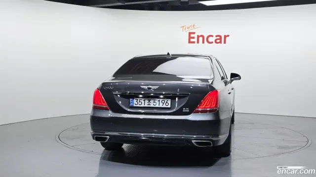 Genesis G90 (EQ900)