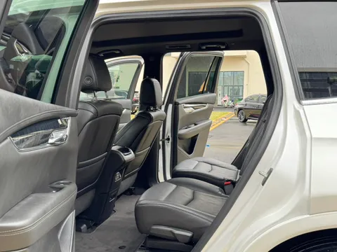 Cadillac XT6