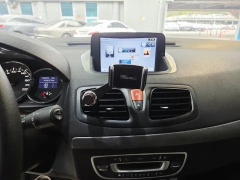 Renault SM3