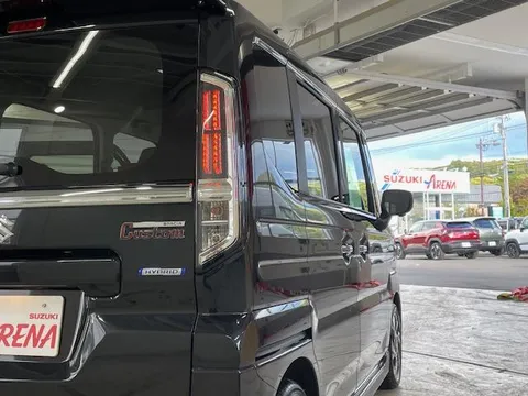Suzuki Spacia Custom