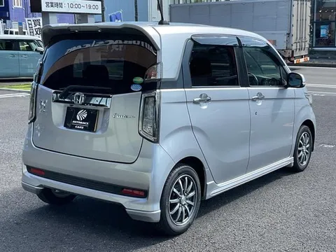 Honda N-WGN Custom