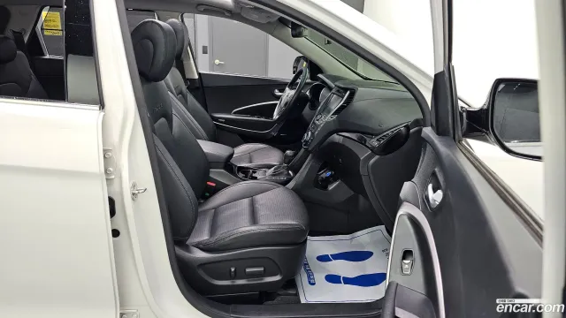 Hyundai Grand Santa Fe (Maxcruz)