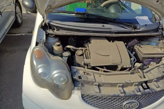 BYD F0