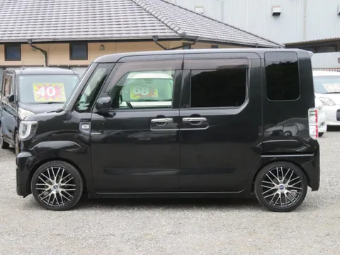 Toyota Pixis Mega