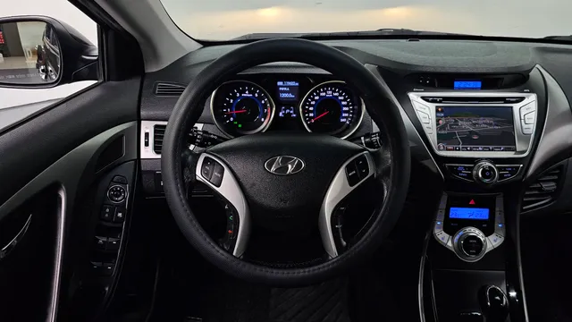 Hyundai Elantra (Avante)