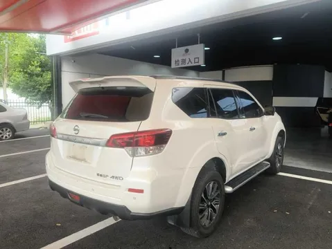 Nissan Terra