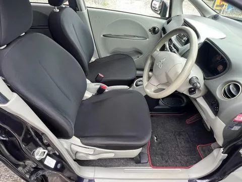 Mitsubishi I