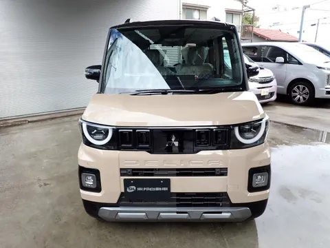 Mitsubishi Delica Mini