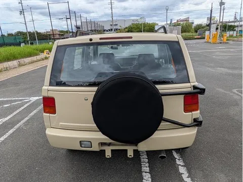 Nissan Rasheen