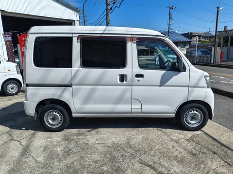 Toyota Pixis Van