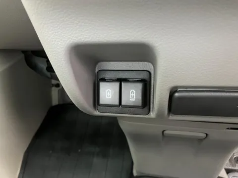 Nissan Clipper Van