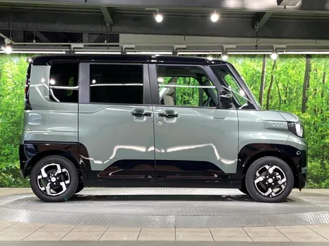 Mitsubishi Delica Mini