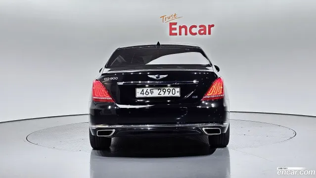 Genesis G90 (EQ900)