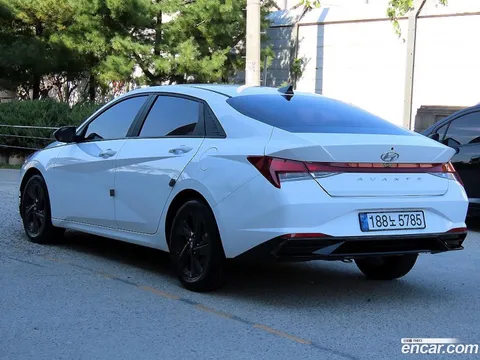 Hyundai Elantra (Avante)