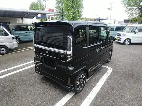 Suzuki Spacia Custom