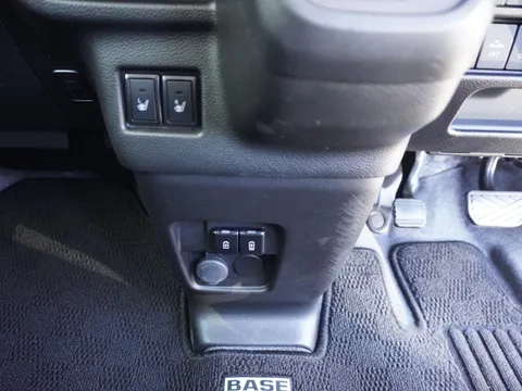 Suzuki Spacia Base