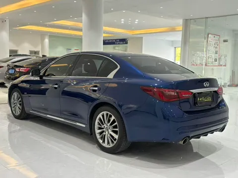 Infiniti Q50L