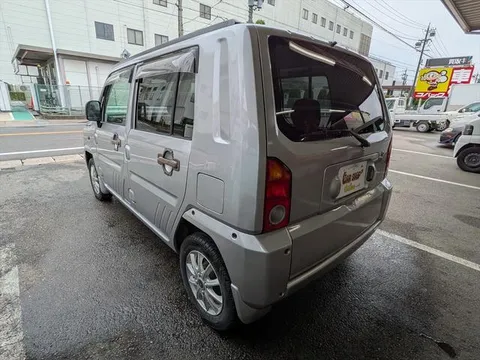Daihatsu Naked