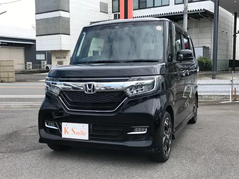 Honda N-BOX Custom