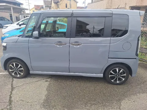 Honda N-BOX Custom