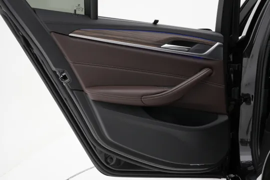 BMW BMW