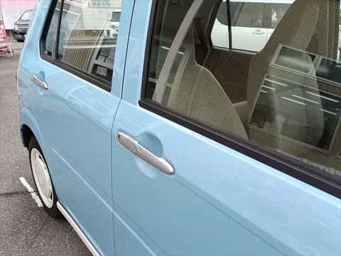 Daihatsu Mira Tocot