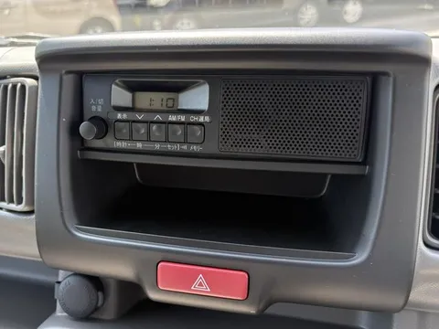 Nissan Clipper Van