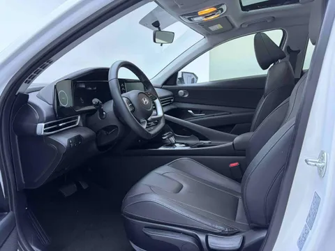 Hyundai Elantra (Avante)